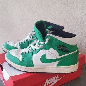 Nike Green and White Men's Shoes